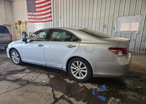 2011 Lexus Es 350 z USA, uszkodzony, nr VIN JTHBK1EGXB2456236